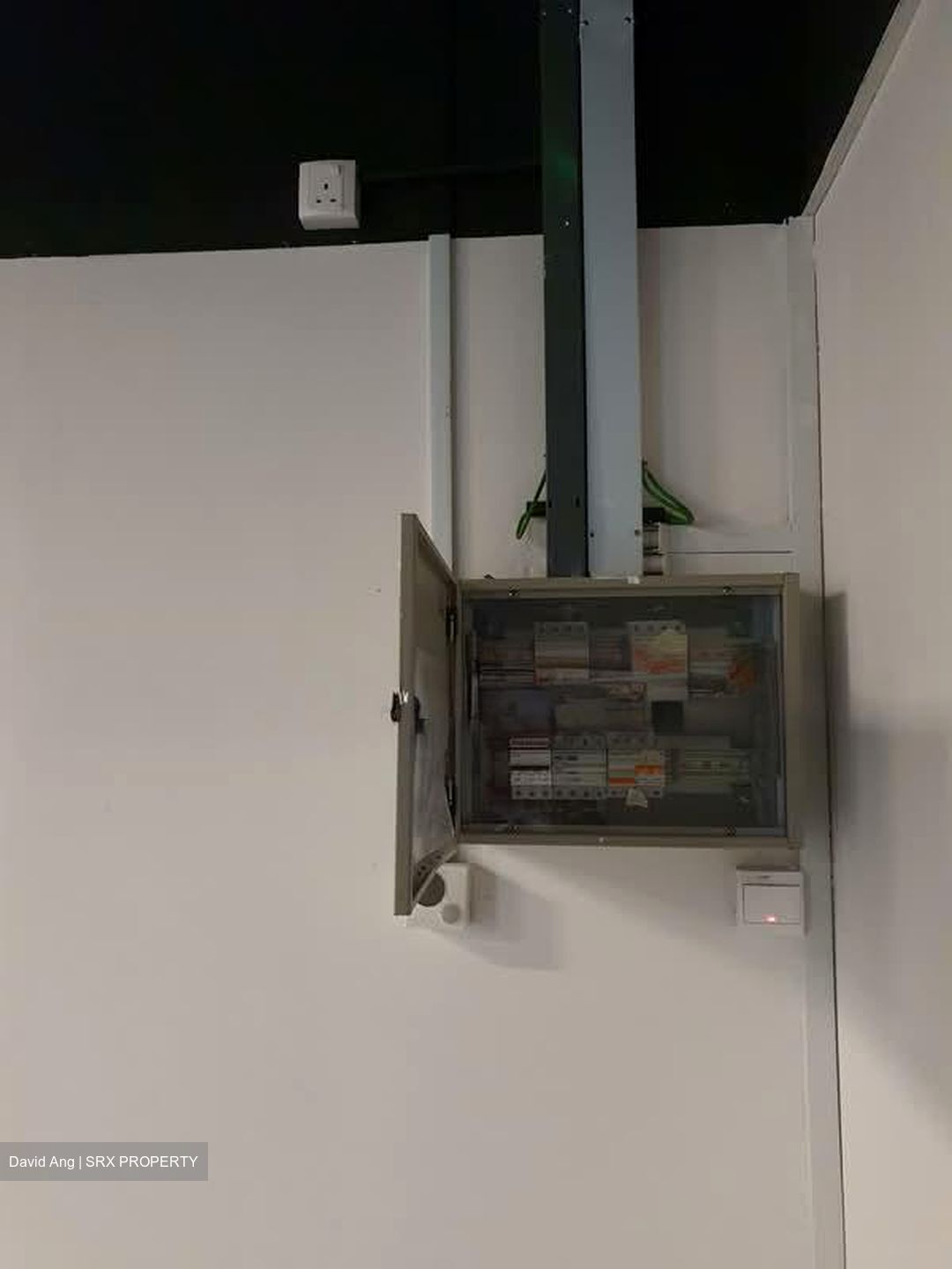 Vision Exchange (D22), Retail #568713551